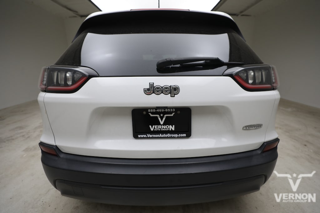 Used 2019 Jeep Cherokee Latitude FWD SUV
