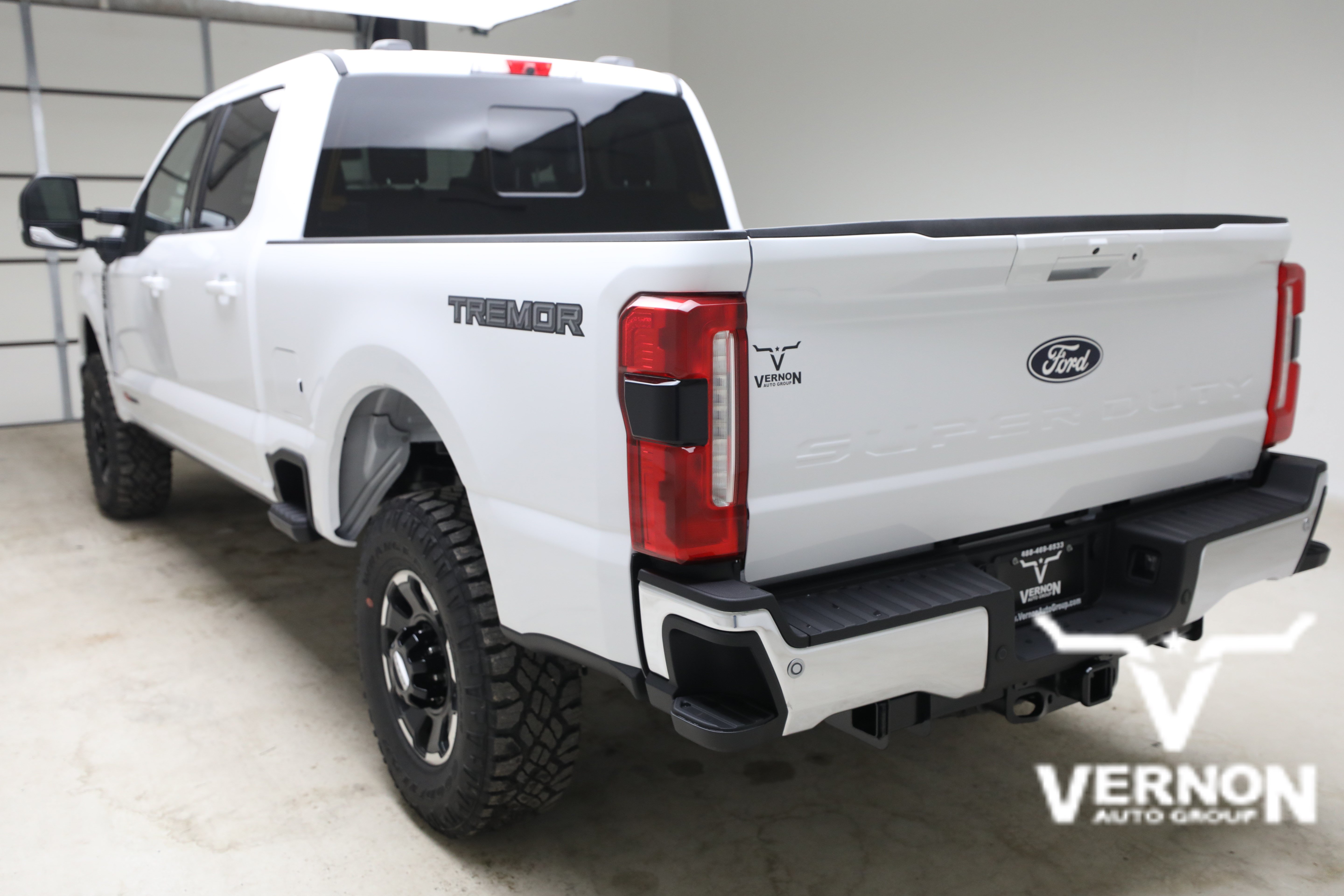 New 2027 Ford F-250 F-250 Lariat Truck Crew Cab