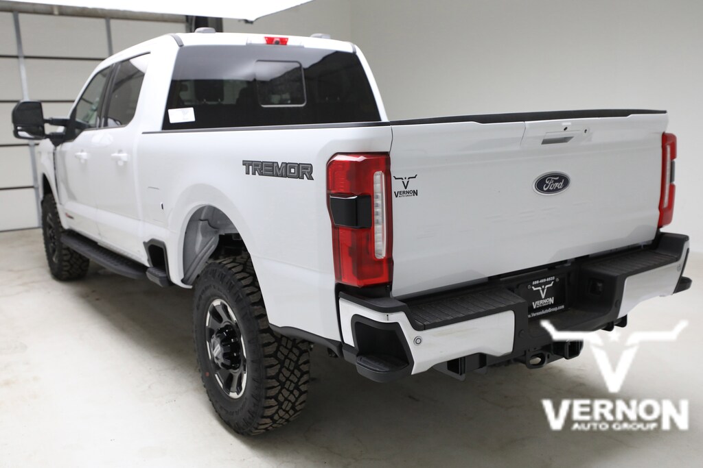 New 2026 Ford F-250 Lariat Truck Crew Cab