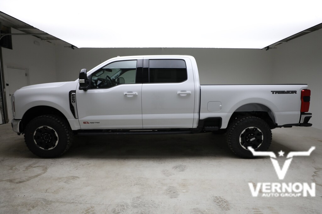 New 2026 Ford F-250 Lariat Truck Crew Cab