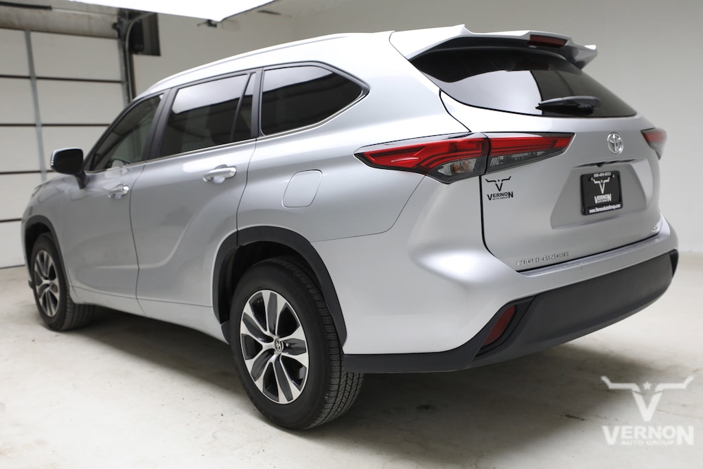 Used 2023 Toyota Highlander XLE SUV