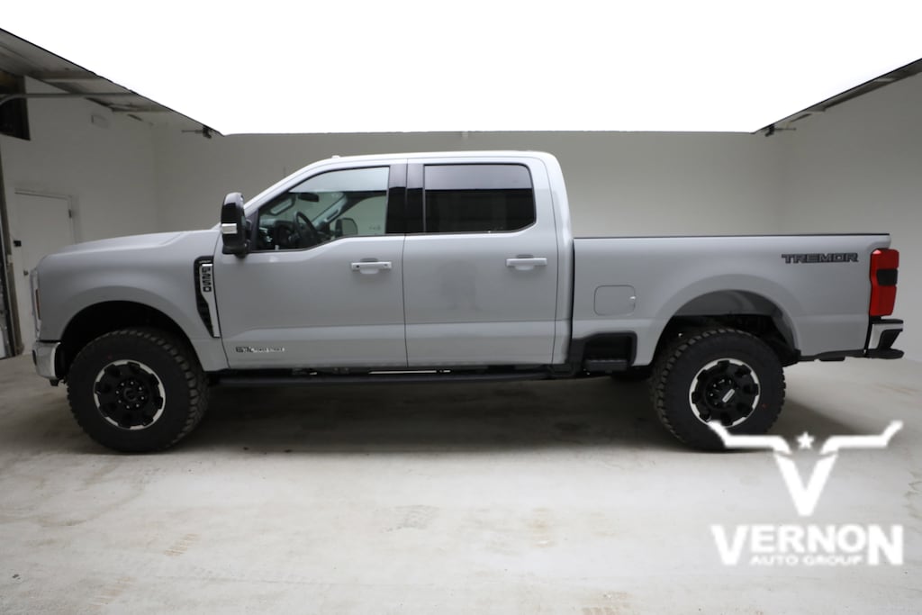 New 2026 Ford F-250 Lariat Truck Crew Cab