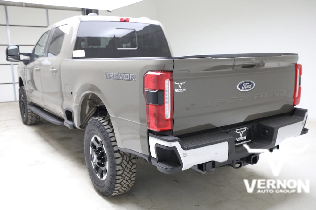 New 2026 Ford F-250 Lariat Truck Crew Cab