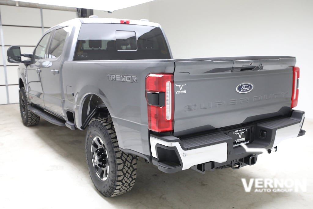 New 2026 Ford F-250 Lariat Truck Crew Cab