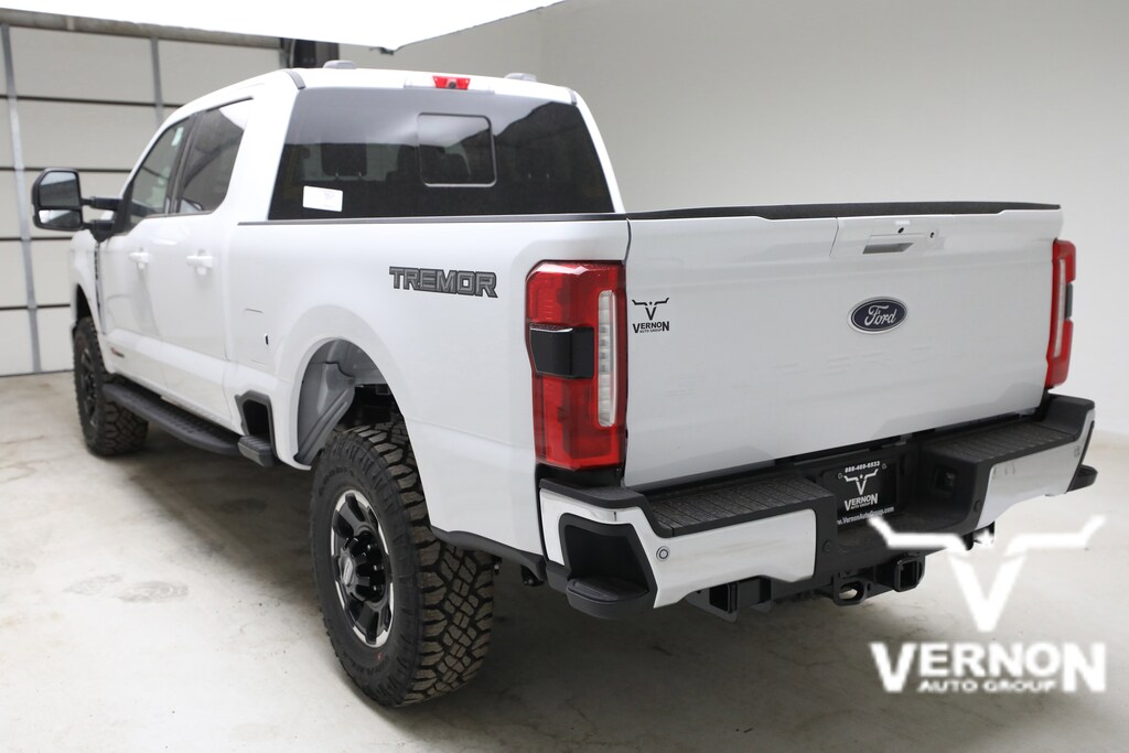 New 2026 Ford F-250 Lariat Truck Crew Cab