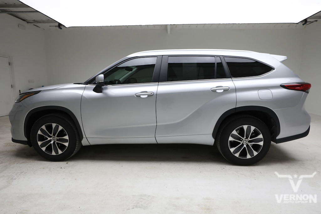 Used 2023 Toyota Highlander XLE SUV