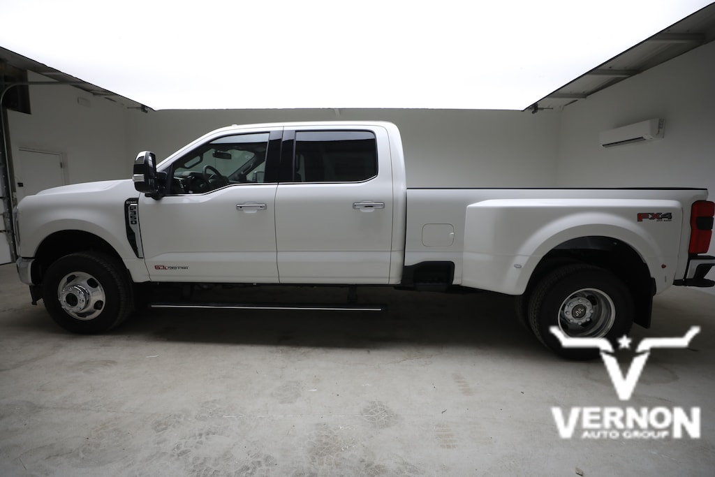 New 2026 Ford F-350 King Ranch Truck Crew Cab