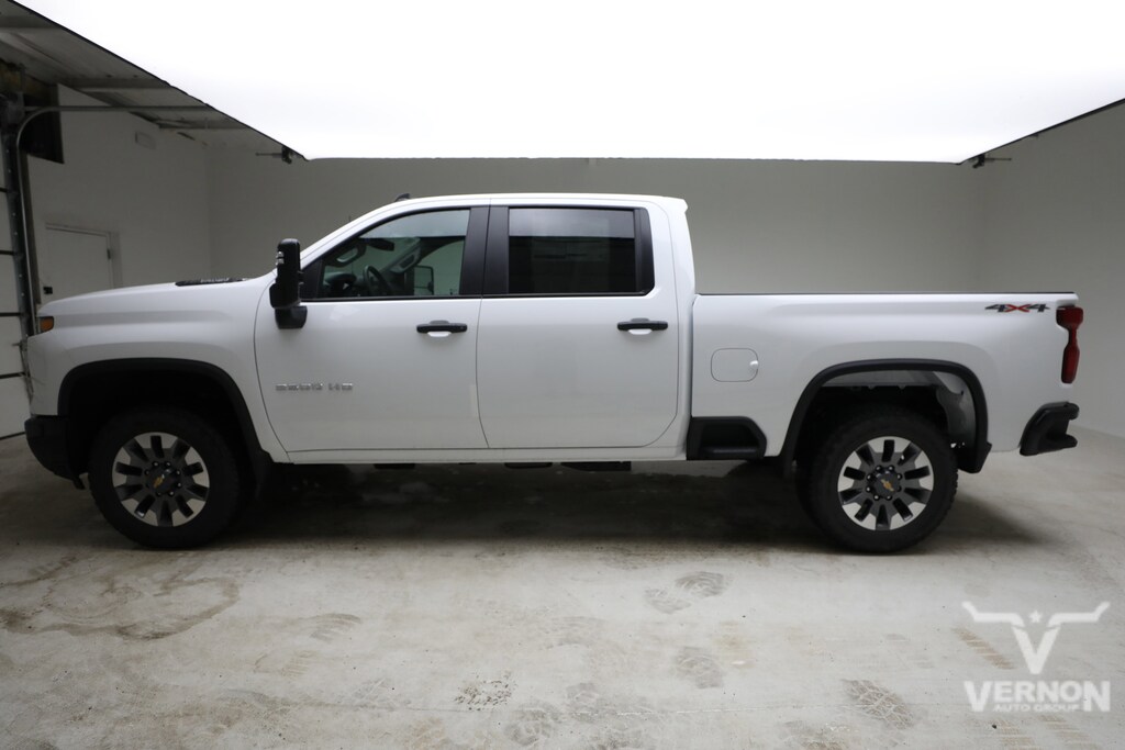 New 2026 Chevrolet Silverado 2500 HD Custom Truck Crew Cab