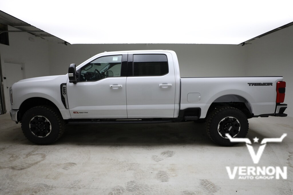 New 2026 Ford F-250 Lariat Truck Crew Cab