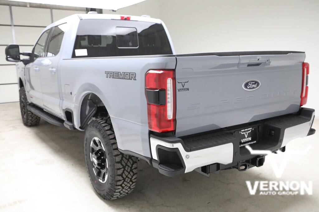 New 2026 Ford F-250 Lariat Truck Crew Cab