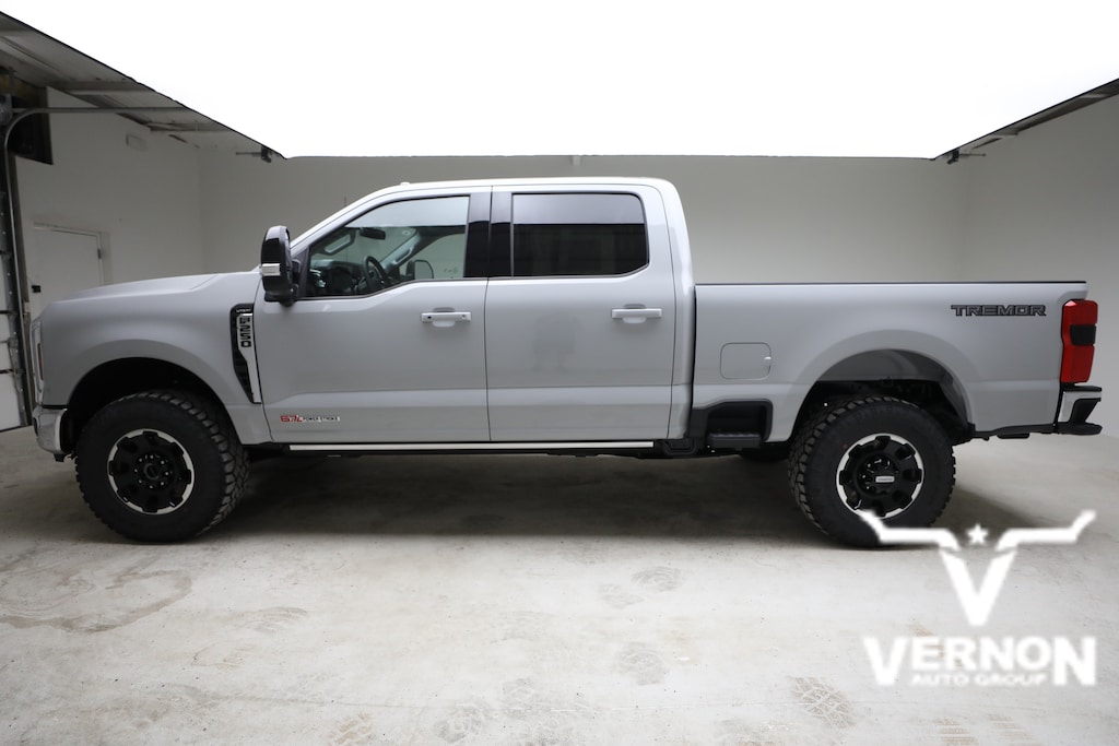 New 2026 Ford F-250 Lariat Truck Crew Cab