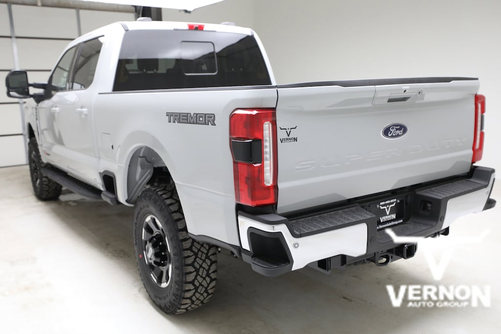 New 2026 Ford F-250 Lariat Truck Crew Cab