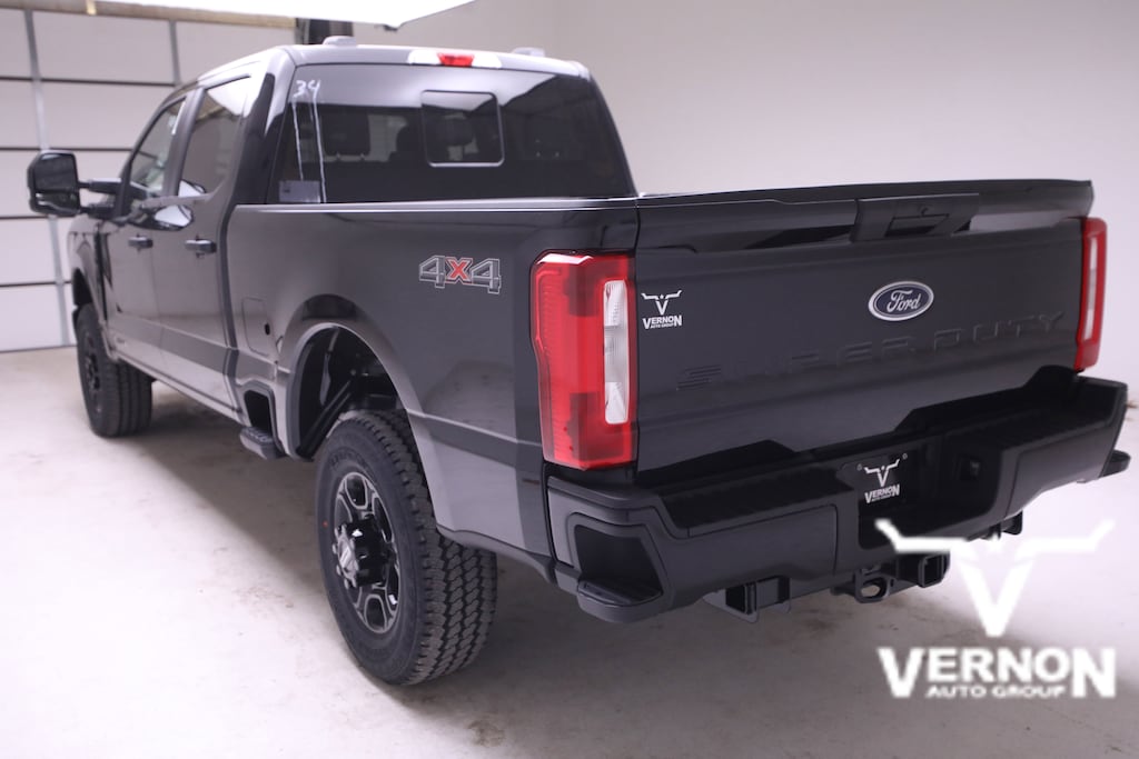 New 2026 Ford F-250 XL Truck Crew Cab