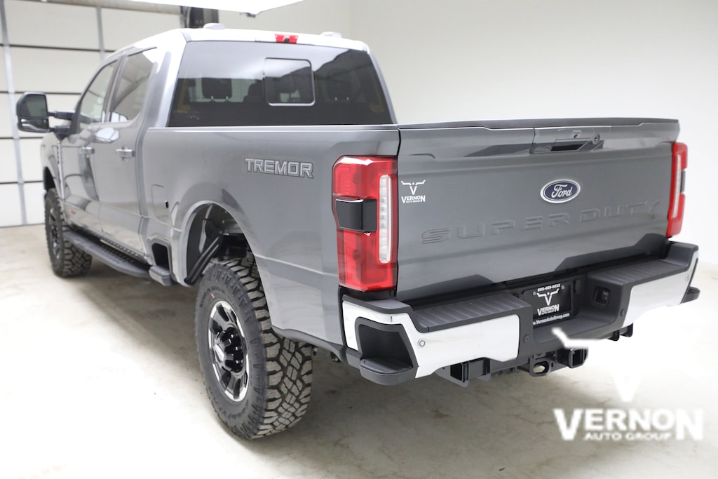 New 2026 Ford F-250 Lariat Truck Crew Cab