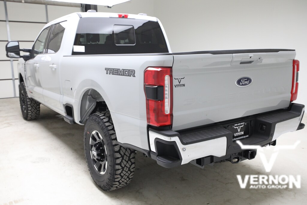 New 2026 Ford F-250 Lariat Truck Crew Cab
