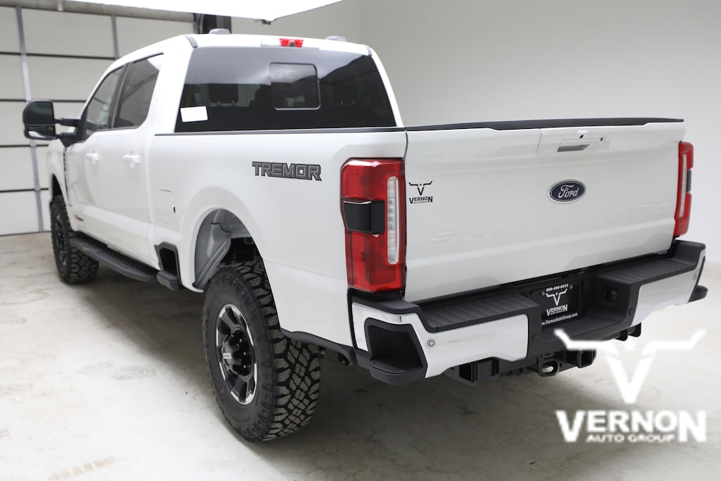 New 2026 Ford F-250 Lariat Truck Crew Cab