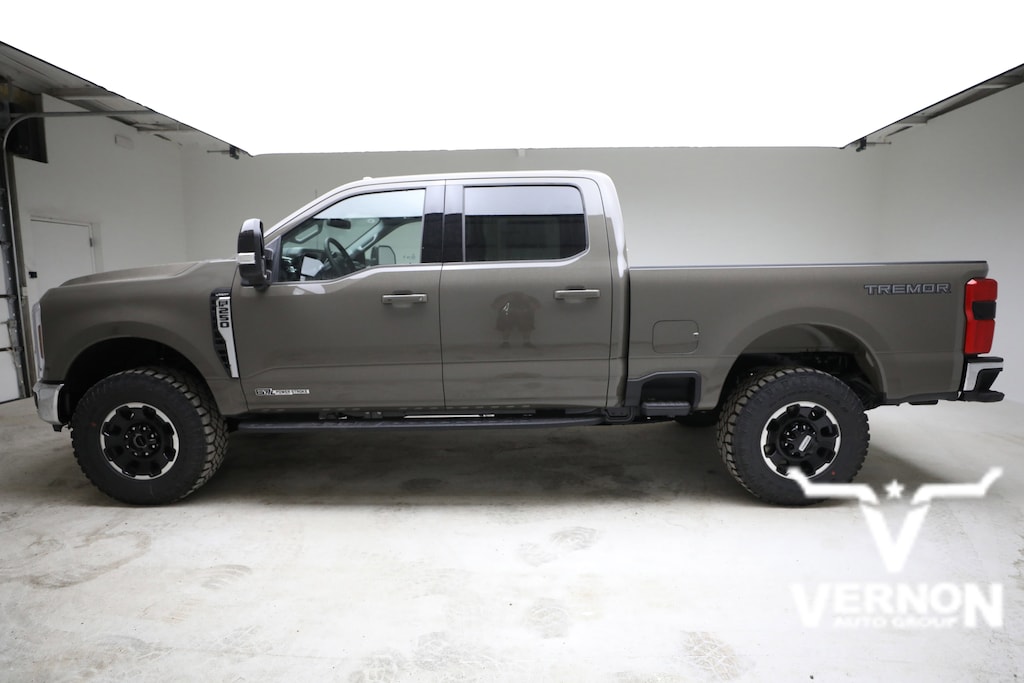 New 2026 Ford F-250 Lariat Truck Crew Cab