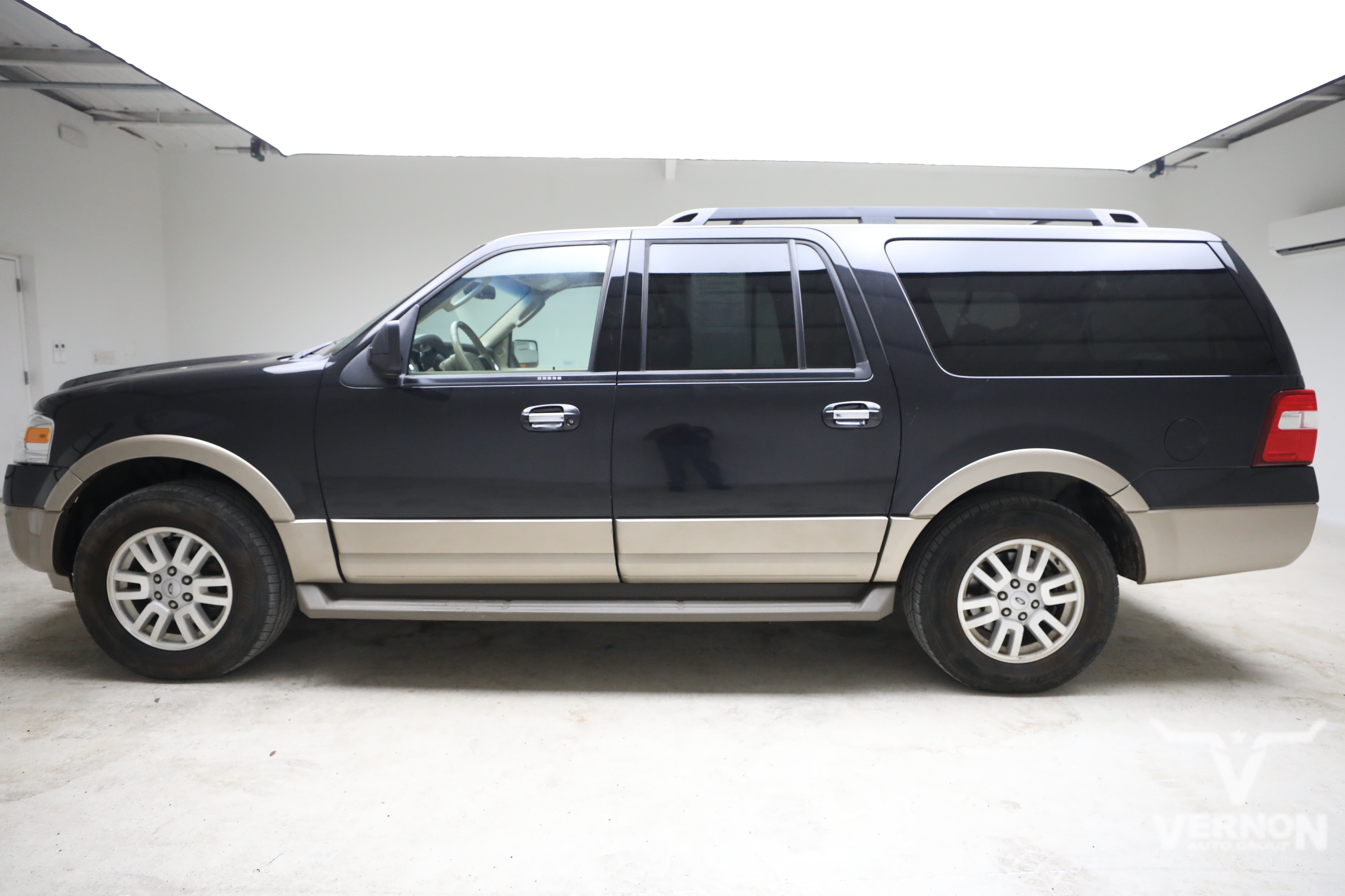 Used 2014 Ford Expedition XLT with VIN 1FMJK1J54EEF33960 for sale in Vernon, TX