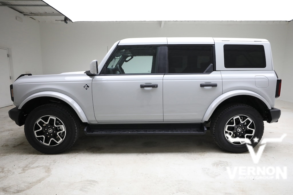 New 2026 Ford Bronco Outer Banks SUV