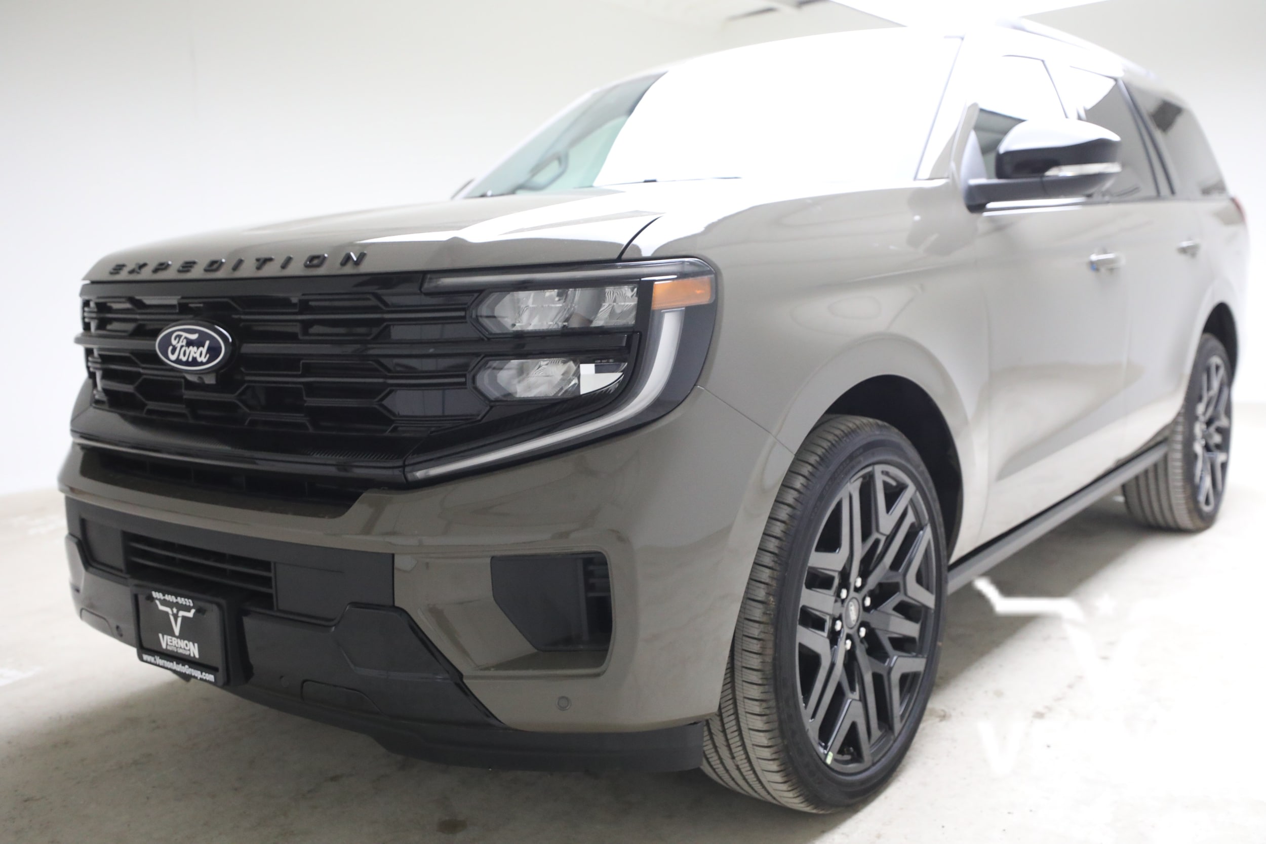 New 2027 Ford Expedition Platinum