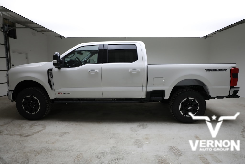New 2026 Ford F-250 Lariat Truck Crew Cab