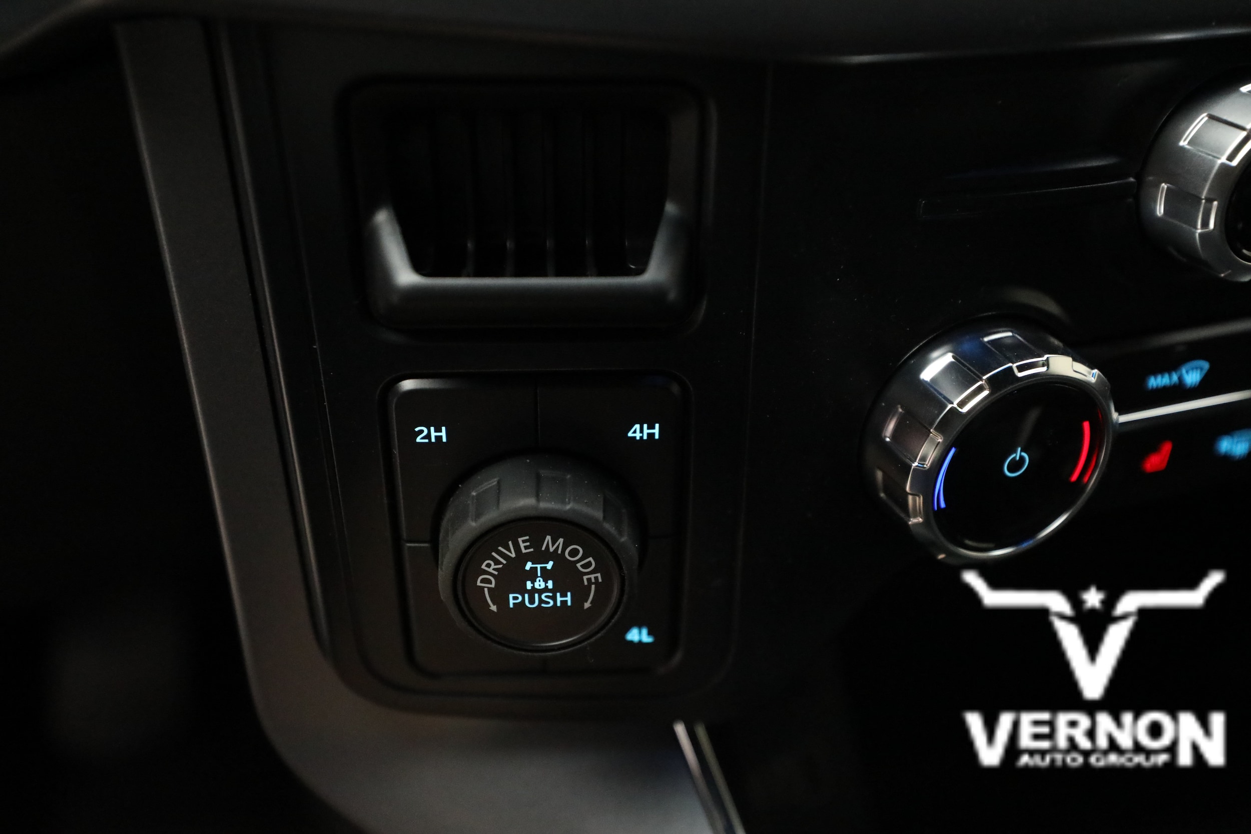 2026 Ford F-150 XLT - Photo 23