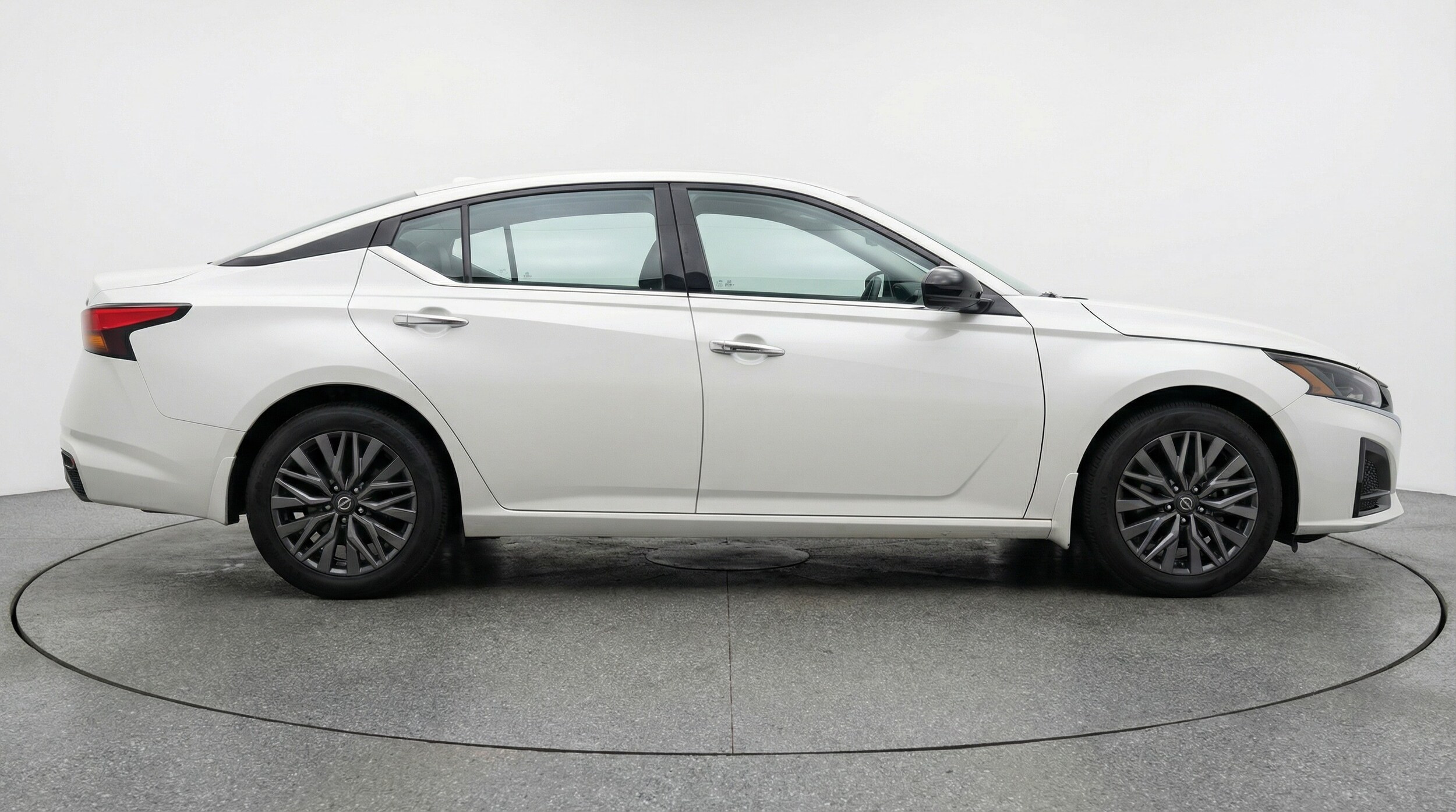 Thumbnail: 2025 Nissan Altima - 8