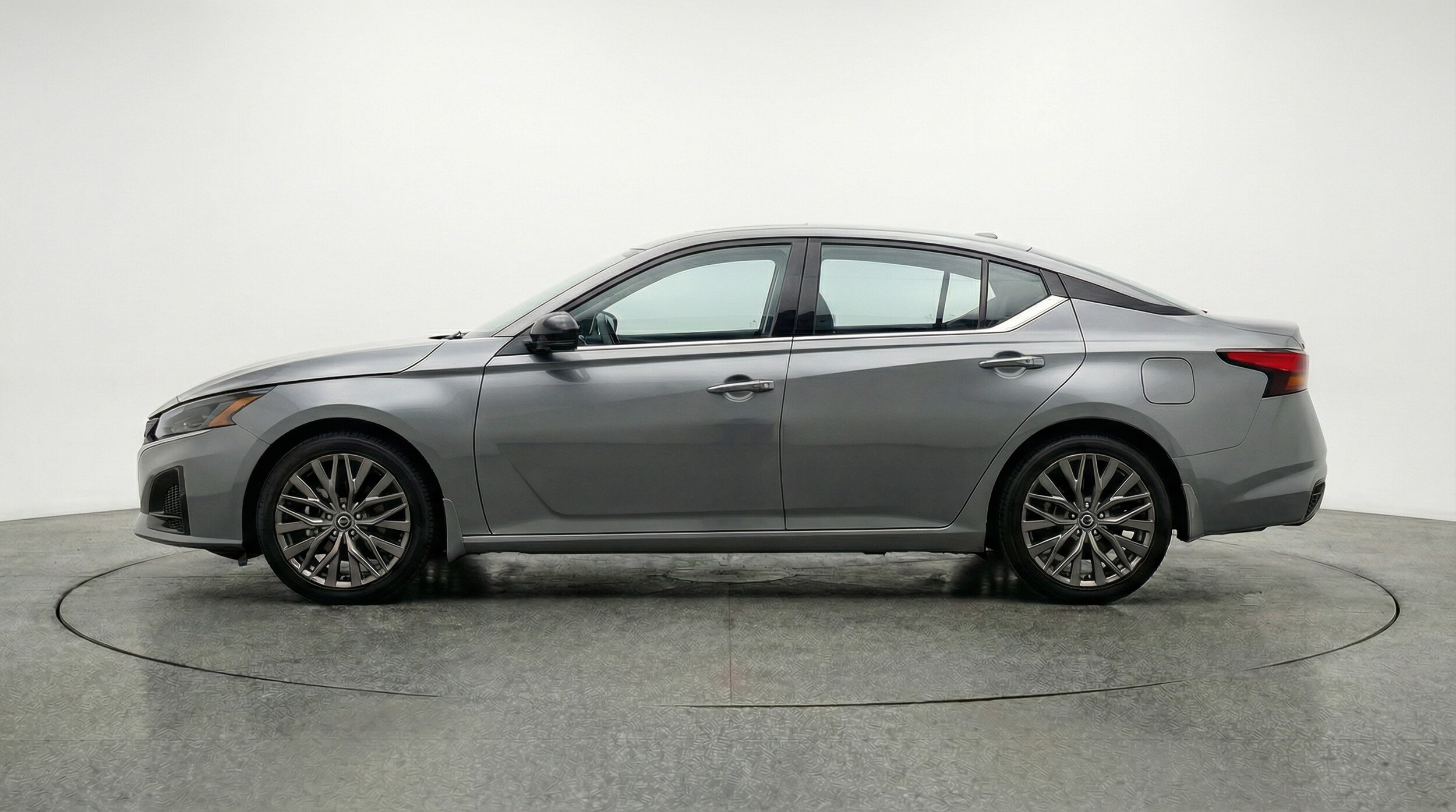 Thumbnail: 2025 Nissan Altima - 4