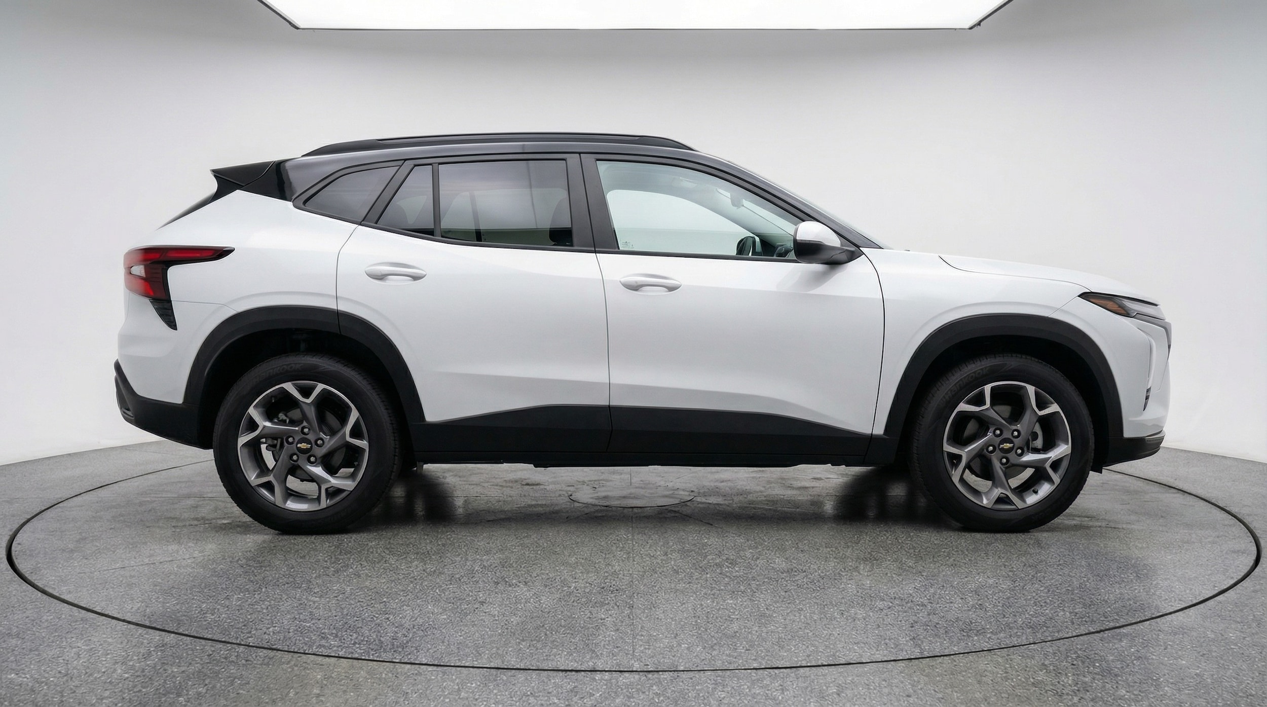 Thumbnail: 2025 Chevrolet Trax - 8