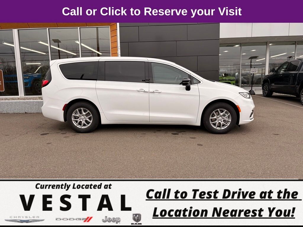 New 2026 Chrysler Pacifica Select Passenger Van