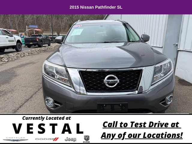2015 Nissan Pathfinder SL photo 3