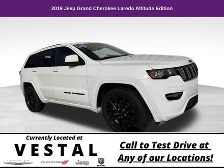 2019 Jeep Grand Cherokee Laredo SUV