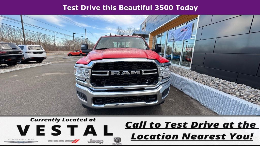 2024 Ram 3500 Tradesman photo 3