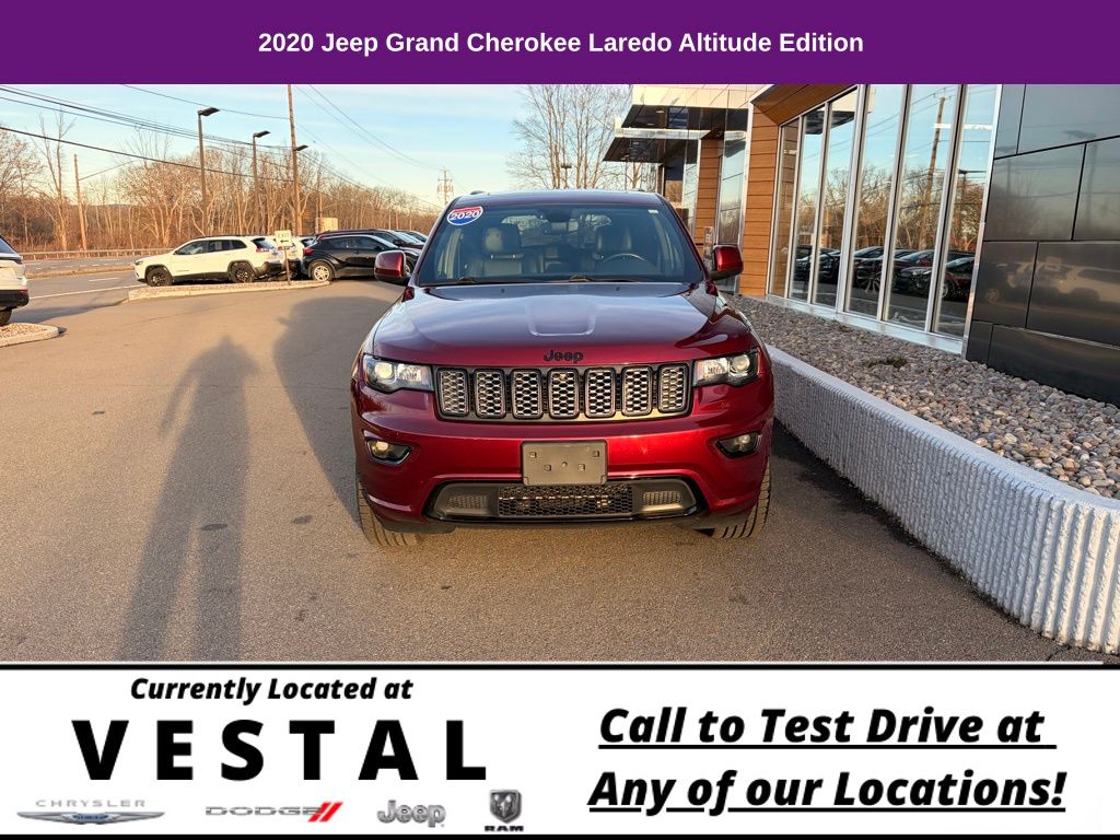 2020 Jeep Grand Cherokee Laredo photo 2