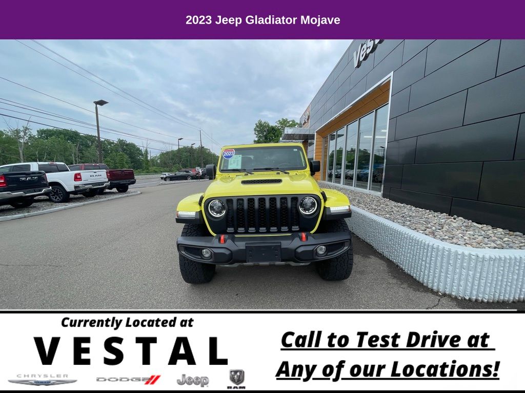 2023 Jeep Gladiator Mojave photo 2