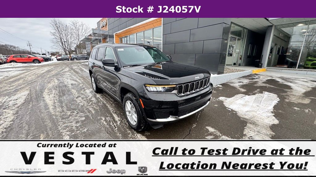 2024 Jeep Grand Cherokee Laredo photo 2