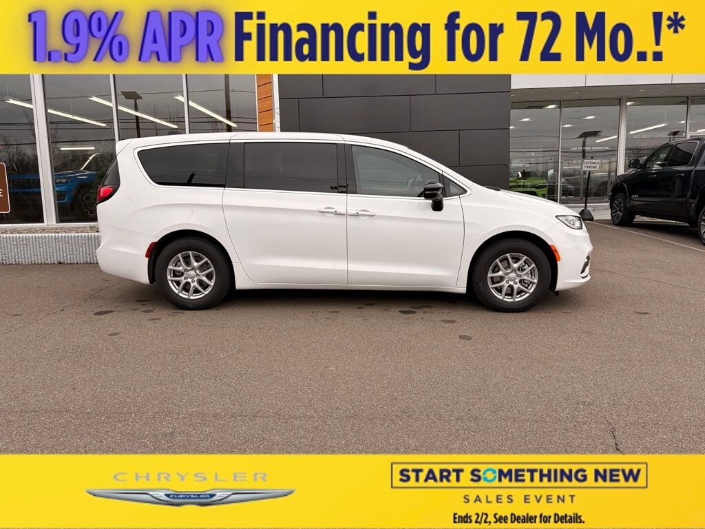 New 2026 Chrysler Pacifica Select Passenger Van