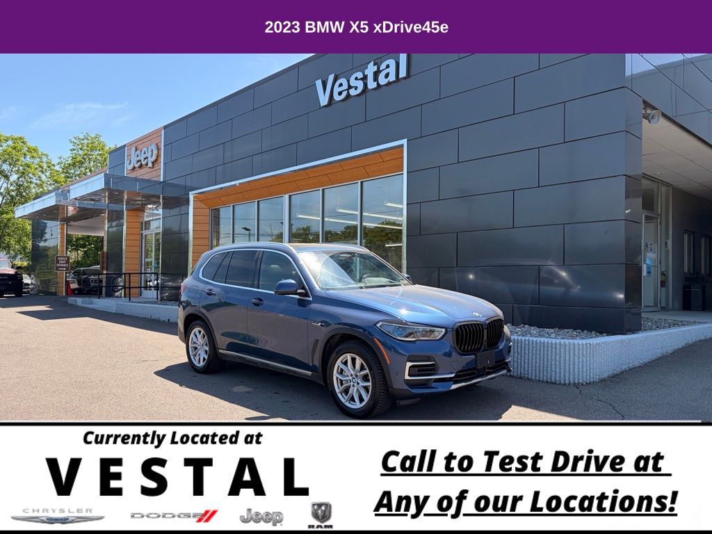 2023 BMW X5 xDrive45e's photo