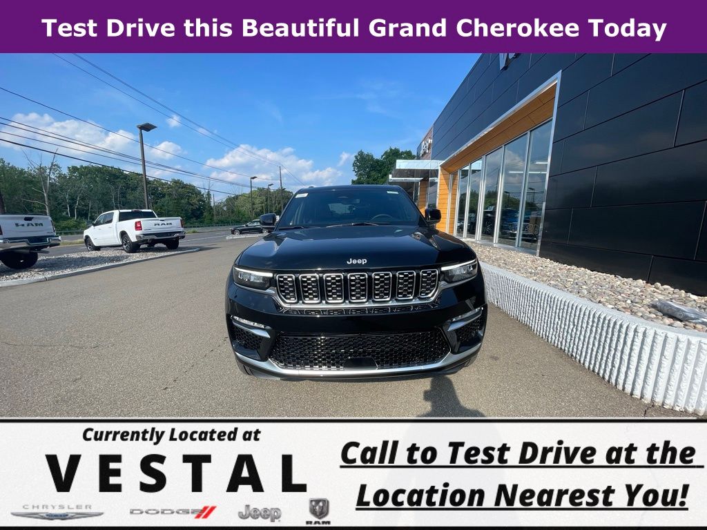2025 Jeep Grand Cherokee Summit Sport photo 2