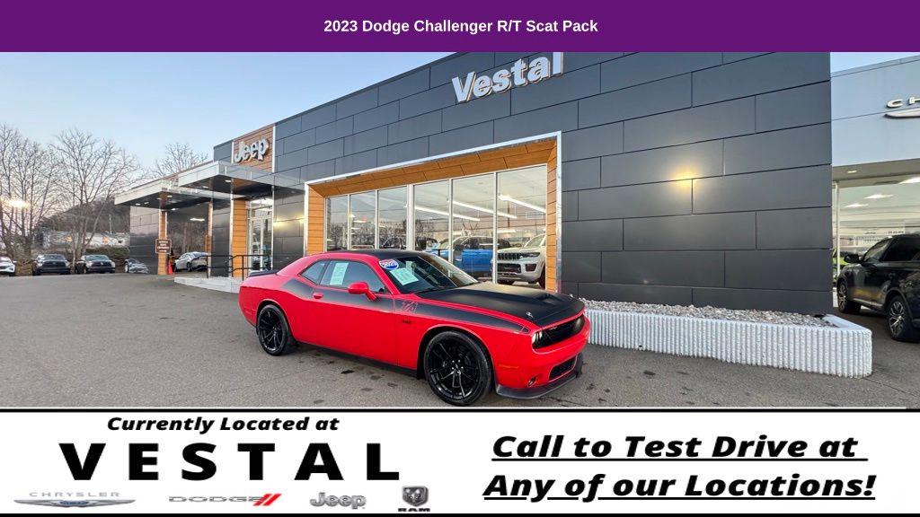 2023 Dodge Challenger R/T Scat Pack photo 2