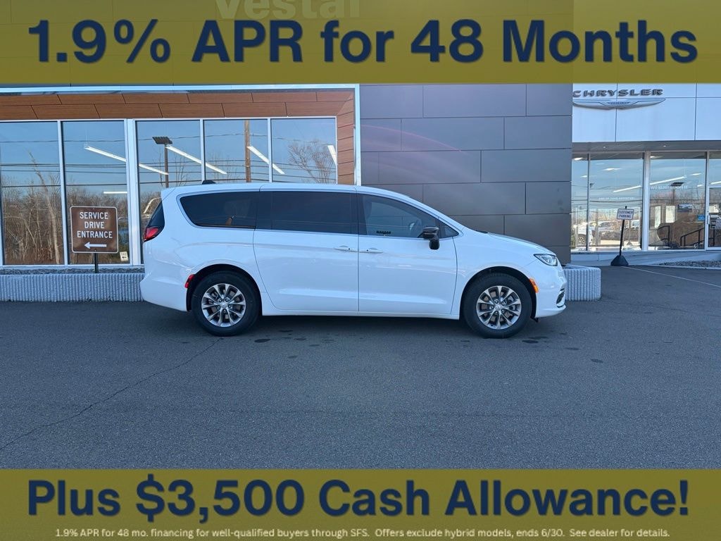New 2026 Chrysler Pacifica Select Passenger Van