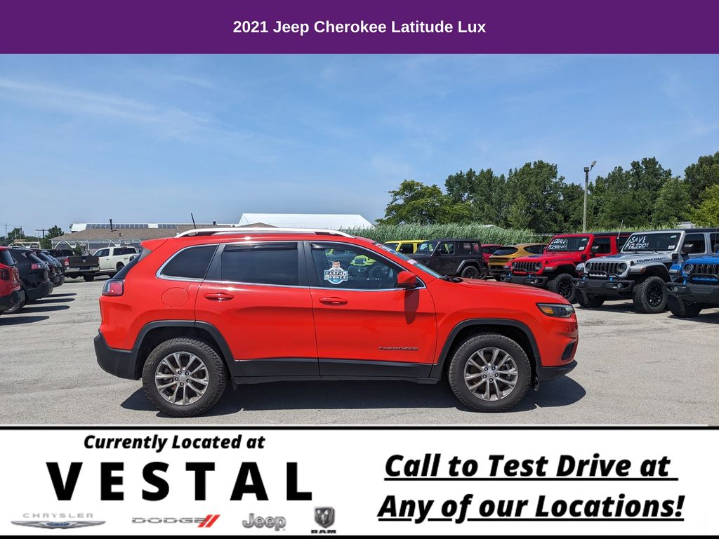 2021 Jeep Cherokee Latitude Lux photo 2