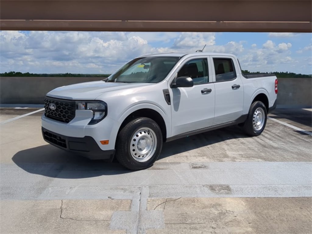 New 2025 Ford Maverick XL Truck SuperCrew