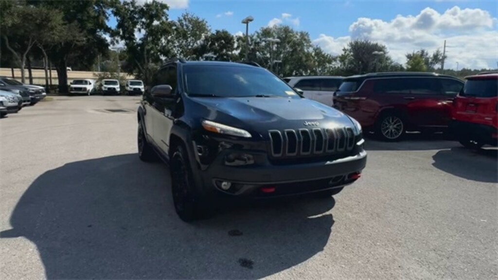 Used 2016 Jeep Cherokee Trailhawk SUV
