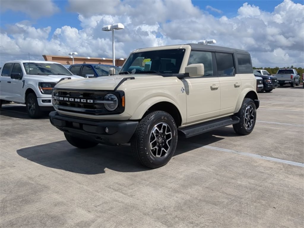 New 2025 Ford Bronco Outer Banks SUV