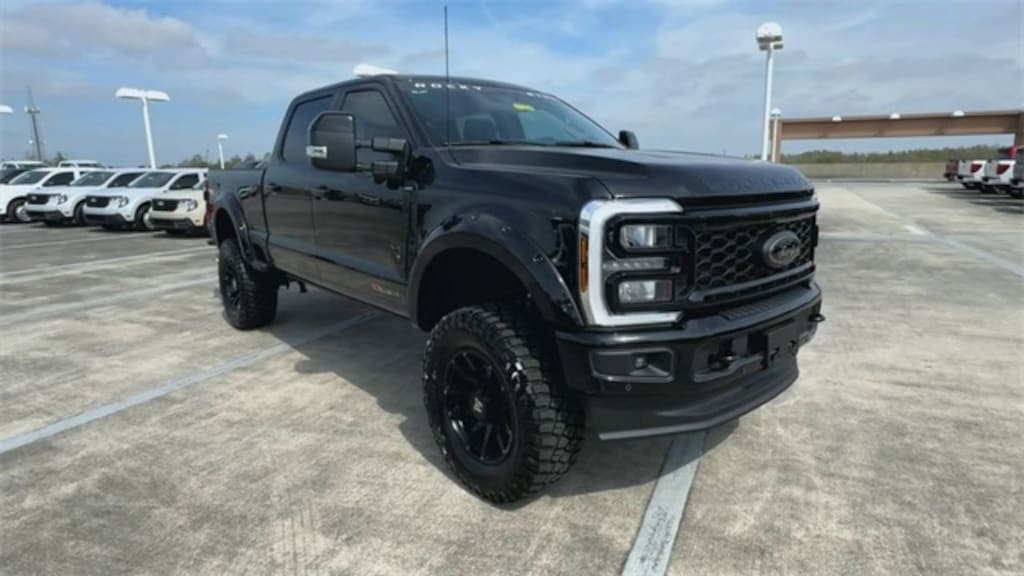 New 2025 Ford F-250 Truck Crew Cab