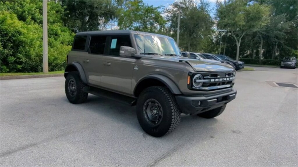 New 2025 Ford Bronco Outer Banks SUV