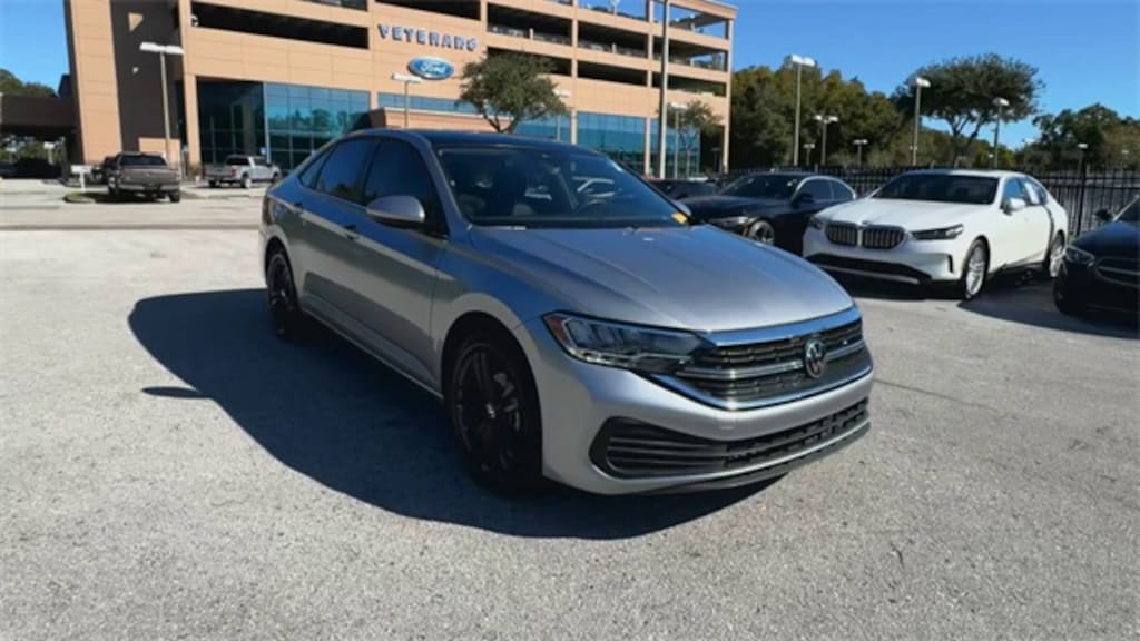 Certified 2024 Volkswagen Jetta 1.5T SE Sedan
