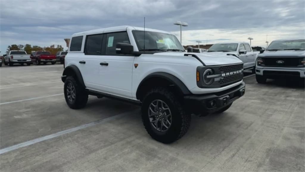New 2025 Ford Bronco Badlands SUV