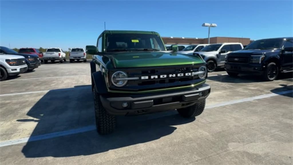 New 2025 Ford Bronco Outer Banks SUV